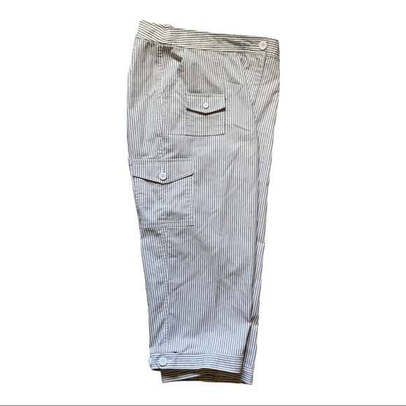 IZOD Capri Pinstriped Dress Pants Black & White Comfy Sport Fitted - Picture 2 of 3